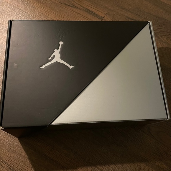 Air Jordan 11 Retro -25th Anniversary “Jubilee” - Picture 12 of 13